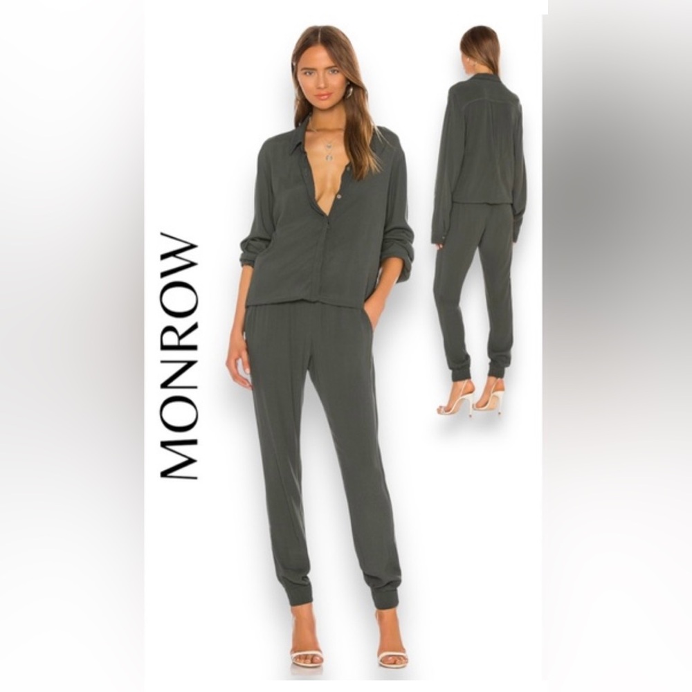 Monrow Women's crepe Long Slevee jumpsuit size S button up olive green